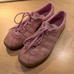 Adidas Bermuda Glow Pink Sneakers GY7386
